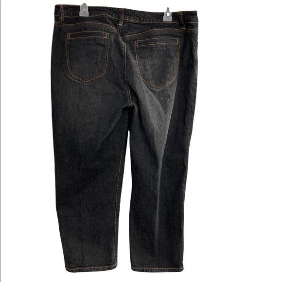 MOMENTO, Women’s Capri Jeans, Size 14, dark Wash,Inseam 23.5”, zipper on ankles - Picture 2 of 12